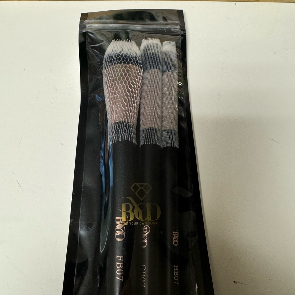 BYOD Makeup Brush Set in Black & Gold